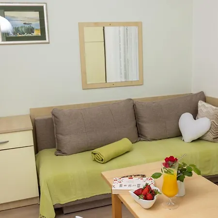 Apartment & Anka Tucepi