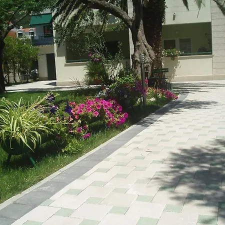 & Anka Apartament Tučepi