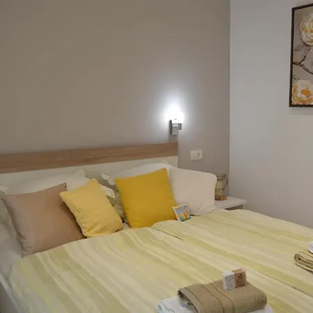 & Anka Apartment